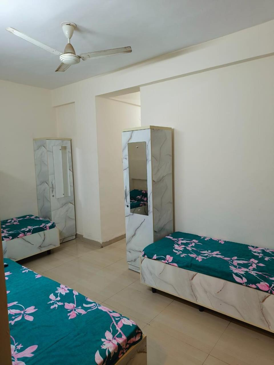Albergue Modern Pg Pune Exterior foto